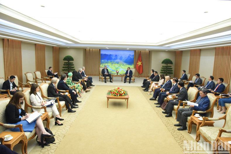 Overview of the reception. Overview of the reception.