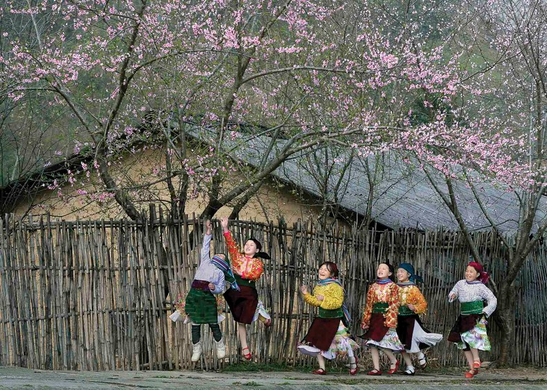 ‘Summer Day’, a photo by Nguyen Thi Van from Vietnam, bagged the FIAP’s gold medal in the children category.