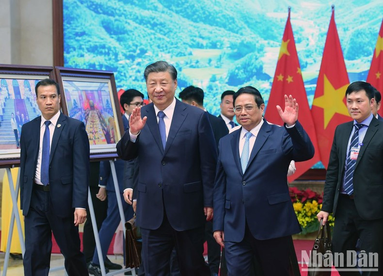 Prime Minister Pham Minh Chinh sees off Chinese General Secretary and President of China Xi Jinping. Prime Minister Pham Minh Chinh sees off Chinese General Secretary and President of China Xi Jinping.