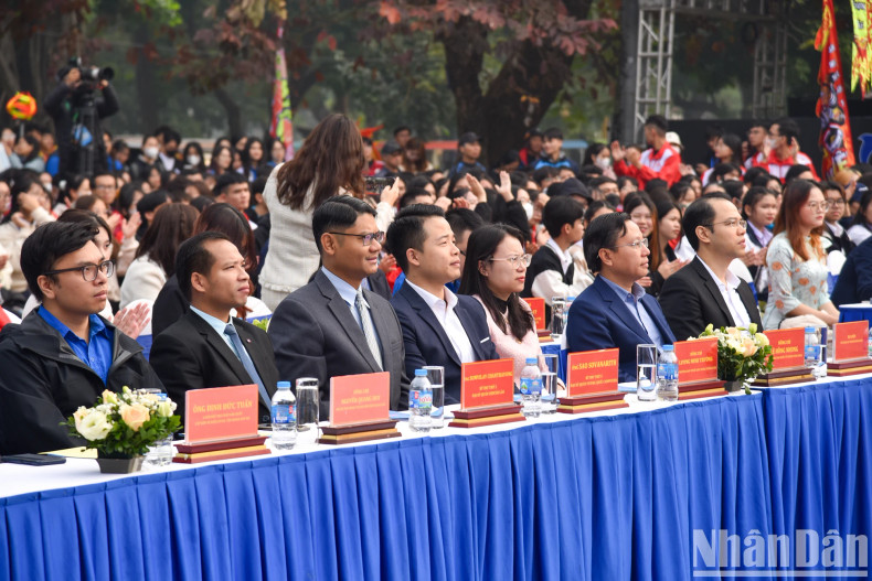The festival, organised by the Hanoi Students' Association, saw the participation of over 5,000 local and foreign youth studying in the capital city. The festival, organised by the Hanoi Students' Association, saw the participation of over 5,000 local and foreign youth studying in the capital city.