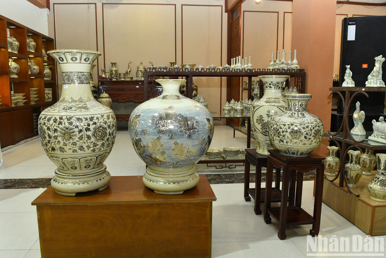 Works on display in the area. Works on display in the area.