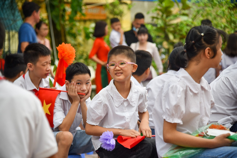 This new academic year, the school welcomes 56 new students, including 35 deaf children.