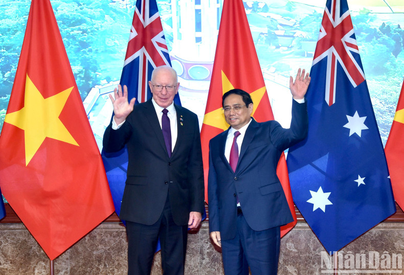 Prime Minister Pham Minh Chinh and Australian Governor-General David Hurley.