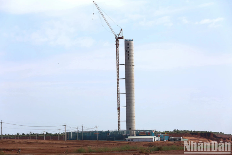 The Long Thanh Airport Air Traffic Control Tower has just been topped out. It is expected to be completed in 2025.