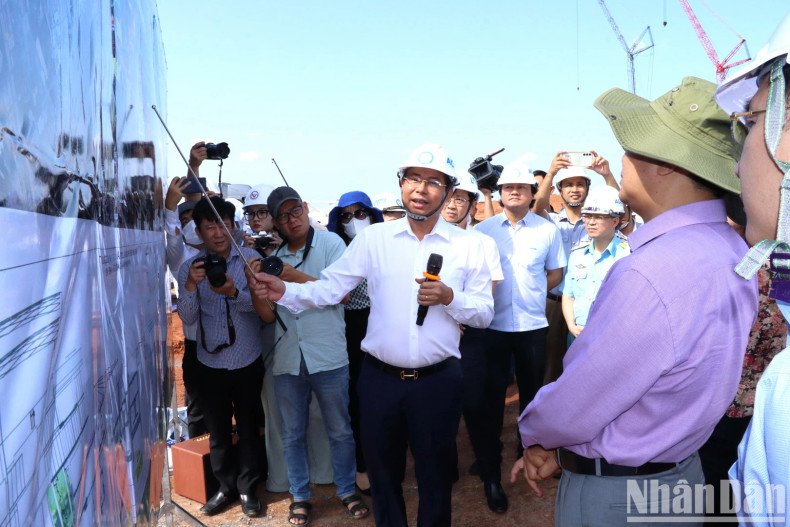 The ACV leaders report on the location of the high-speed railway station at Long Thanh Airport.