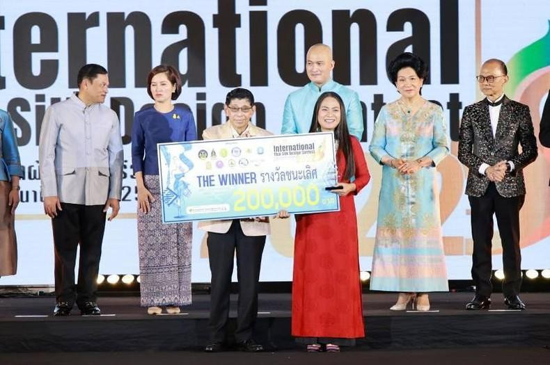 Vietnamese designer Le Thi Lan Huong, with a collection titled “Prosperous Planet”, was honoured with the “Best Designer Award”