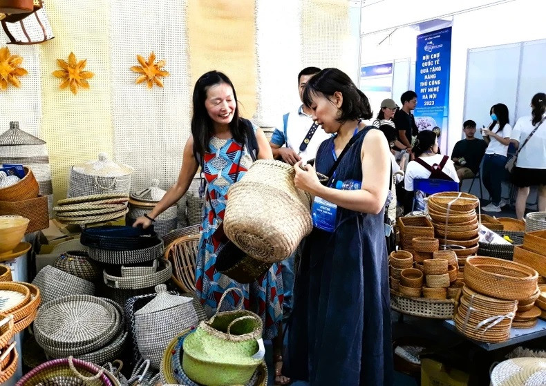 The event is expected to attract more than 10,000 visitors and transactions both face-to-face and online.