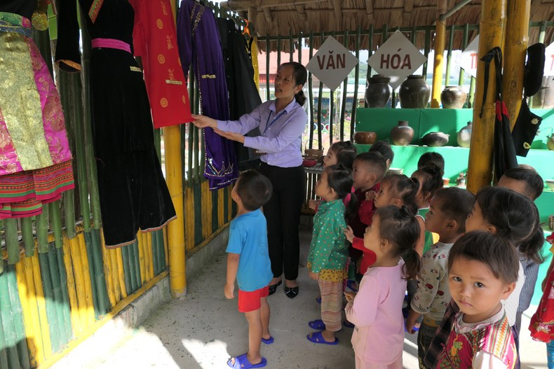 Extracurricular activities to learn about traditional culture at a kindergarten in Tung Vai Commune, Quan Ba District. Extracurricular activities to learn about traditional culture at a kindergarten in Tung Vai Commune, Quan Ba District.