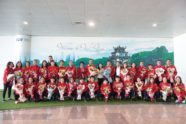 Coach Mai Duc Chung's teachers and students close their historic journey at the 2023 Women's World Cup. Coach Mai Duc Chung's teachers and students close their historic journey at the 2023 Women's World Cup.