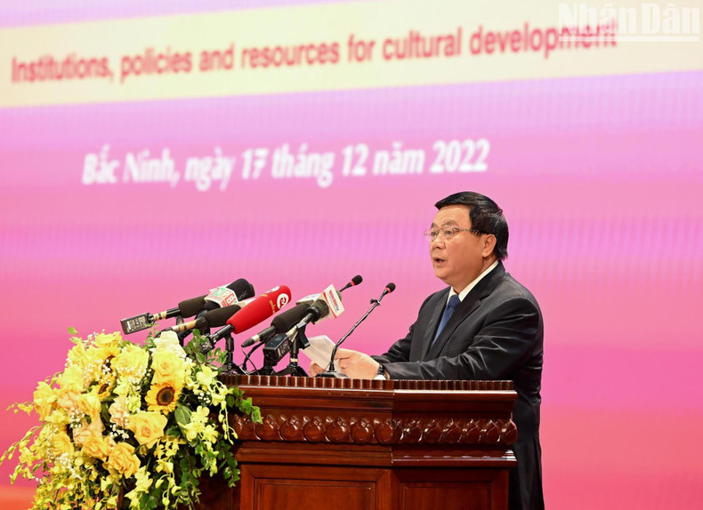 President of the Ho Chi Minh National Academy of Politics Nguyen Xuan Thang delivers a keynote speech and suggests content for the workshop.