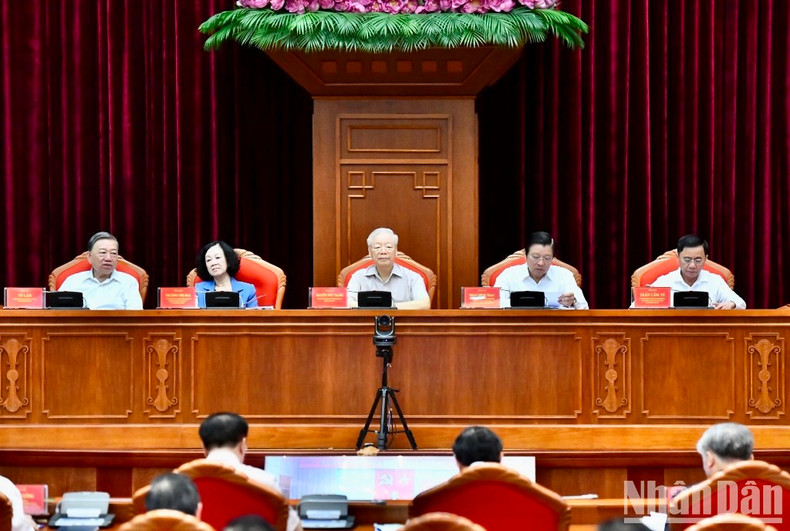 General Secretary Nguyen Phu Trong and leaders of the Party and State chair the conference.