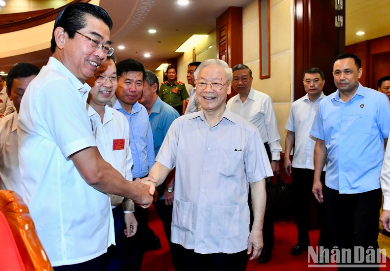 [In Pictures] General Secretary Nguyen Phu Trong chairs a conference on local anti-corruption ảnh 1