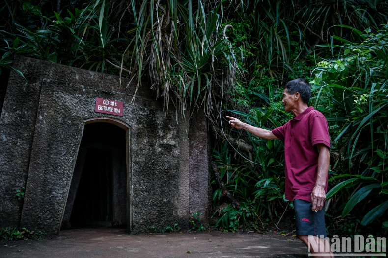 In the photo is entrance number 4 looking straight out to the coast. From here, the tunnel will run deep into the mainland. In the photo is entrance number 4 looking straight out to the coast. From here, the tunnel will run deep into the mainland.