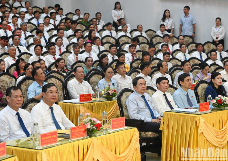 National Assembly Chairman Tran Thanh Man and delegates attending the conference. National Assembly Chairman Tran Thanh Man and delegates attending the conference.