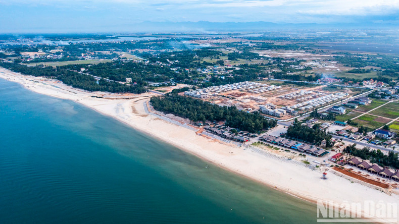 Crystal clear sea and pristine white sand.
