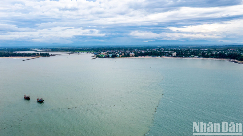 Panorama of Cua Tung Beach seen from above.