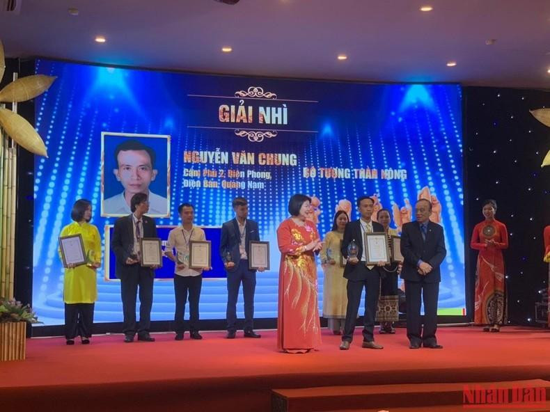 The award ceremony of the Vietnam Handicraft Products Contest 2022 was organised.