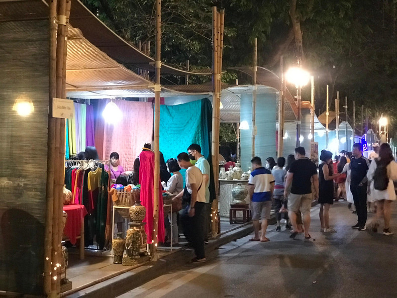 The Hanoi Creative Design Festival 2022 attracts many visitors.