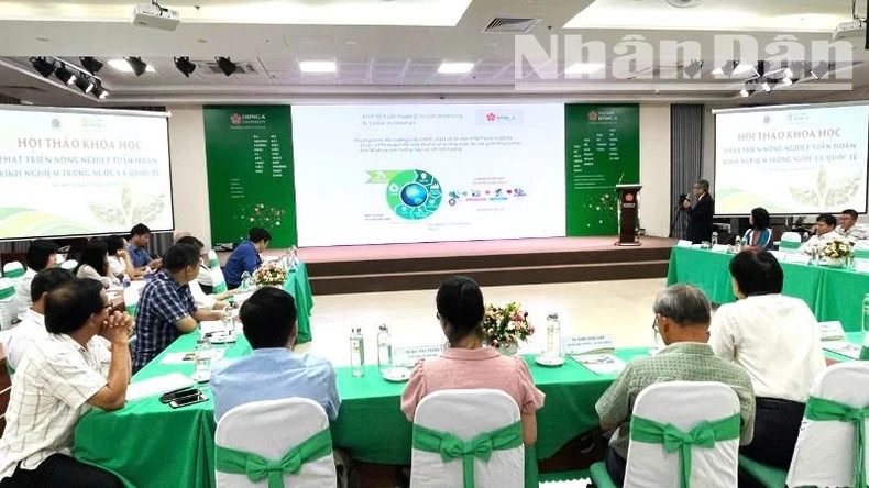 Scientists share experiences on developing circular agriculture at the Scientific Workshop themed "Developing circular agriculture: Domestic and international experiences" organised by the Vietnam Institute of Economics in coordination with Dong A University in Dak Lak Province.