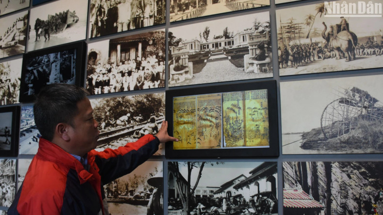 Hundreds of historical images of Da Nang City will be automatically converted, following the tour route of people and tourists. (Photo: ANH DAO) Hundreds of historical images of Da Nang City will be automatically converted, following the tour route of people and tourists. (Photo: ANH DAO)