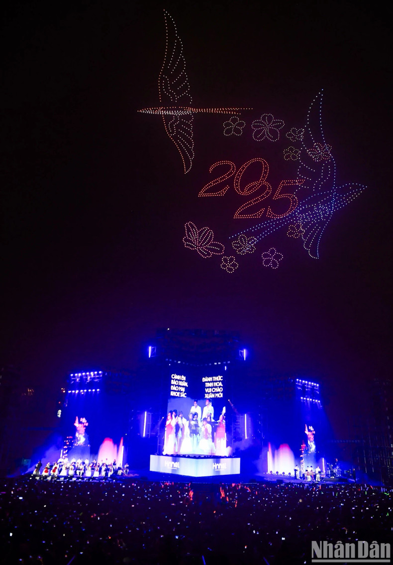 The 2,025 drones painted the sky to symbolise the aspiration for peace and faith in the new year 2025.