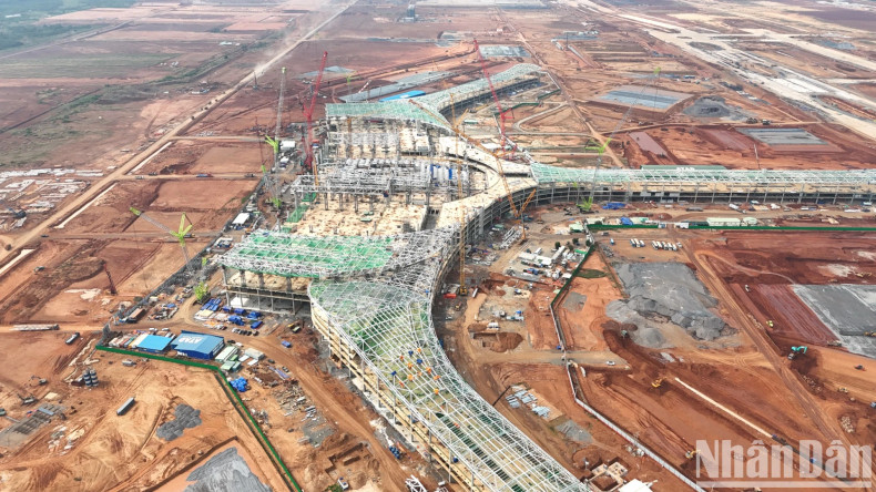 ACV directs contractors to speed up construction progress for other Long Thanh airport project packages, ensuring synchronous operation in September 2026. ACV directs contractors to speed up construction progress for other Long Thanh airport project packages, ensuring synchronous operation in September 2026.