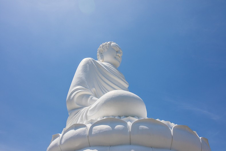 Long Son Pagoda Long Son Pagoda