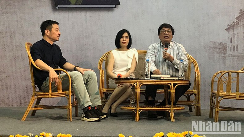 Author Tran Huu Phuc Tien shares about the book. Author Tran Huu Phuc Tien shares about the book.
