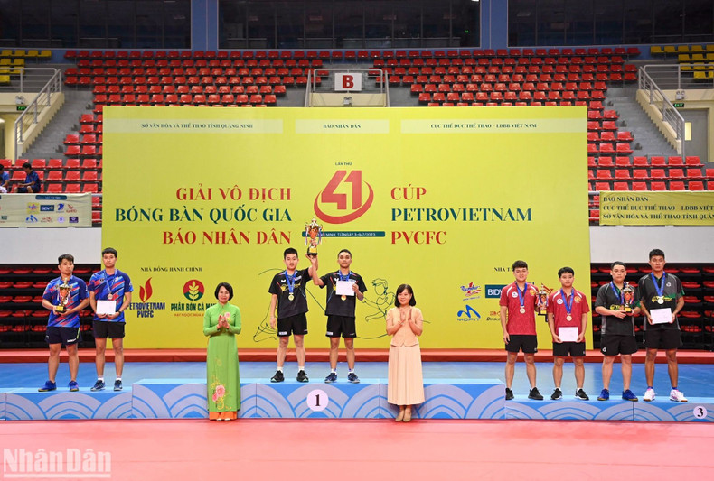 The winners in the men's doubles event. The winners in the men's doubles event.