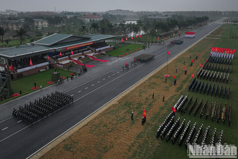 Thousands of officers and soldiers participated in the Military parade rehearsal for the 50th anniversary of Southern Liberation and National Reunification Day.