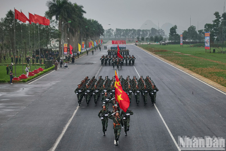 According to the plan, the forces participating in the rehearsal will continue to practice until the end of March. After that, they will move to Ho Chi Minh City to practice with groups across the country.