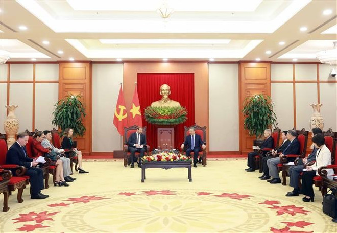 Party General Secretary To Lam suggests US-based Pacifico Energy (PE) further expand its cooperation and investment in Vietnam, including new energy transition projects, while expediting ongoing initiatives. (Photo: VNA) Party General Secretary To Lam suggests US-based Pacifico Energy (PE) further expand its cooperation and investment in Vietnam, including new energy transition projects, while expediting ongoing initiatives. (Photo: VNA)