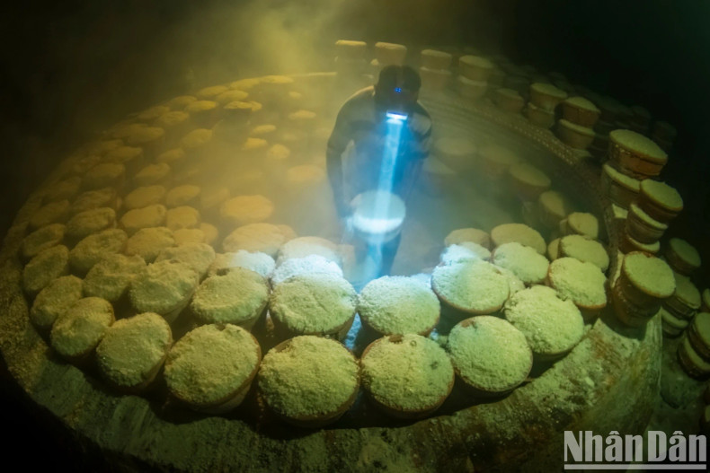 Salt is also a product that brings economic benefit and creates jobs for many people living in coastal areas in many localities. Salt is also a product that brings economic benefit and creates jobs for many people living in coastal areas in many localities.