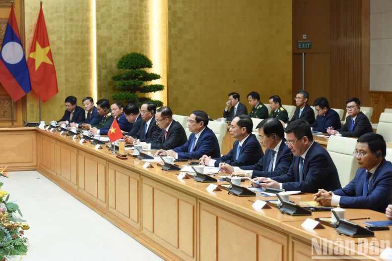 Members of the Vietnamese Government at the meeting.