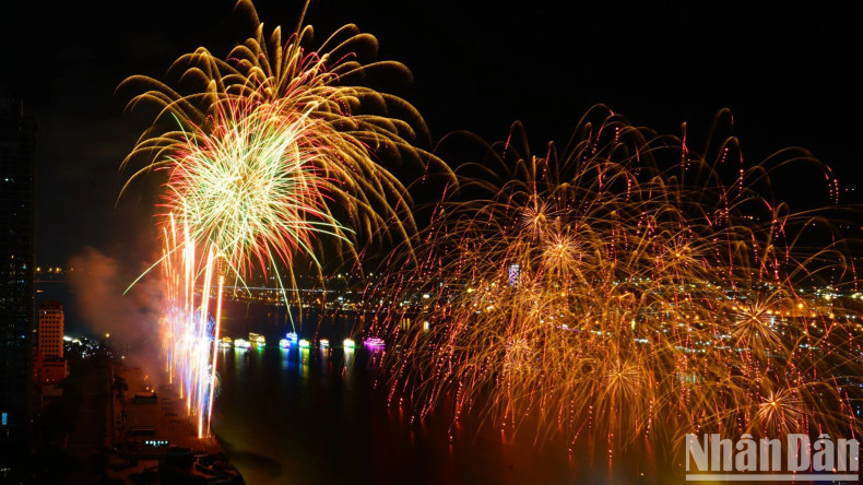 Meanwhile, the Finland team demonstrated their ‘Millions of Dreams’ performance, with 10,000 fireworks launches in a 20-minute show. Meanwhile, the Finland team demonstrated their ‘Millions of Dreams’ performance, with 10,000 fireworks launches in a 20-minute show.