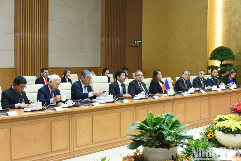 The Philippine delegation at the event.