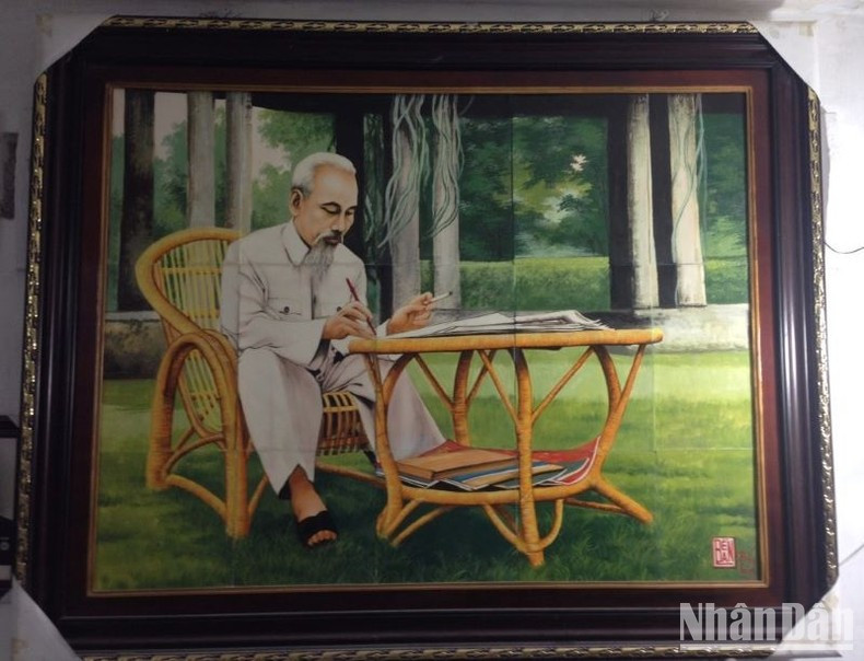 A porcelain painting of Uncle Ho measuring 1.2m high and 2m wide by artist Bui Van Ben A porcelain painting of Uncle Ho measuring 1.2m high and 2m wide by artist Bui Van Ben