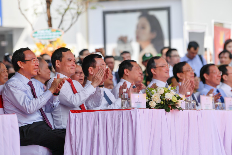 Delegates at the opening ceremony Delegates at the opening ceremony