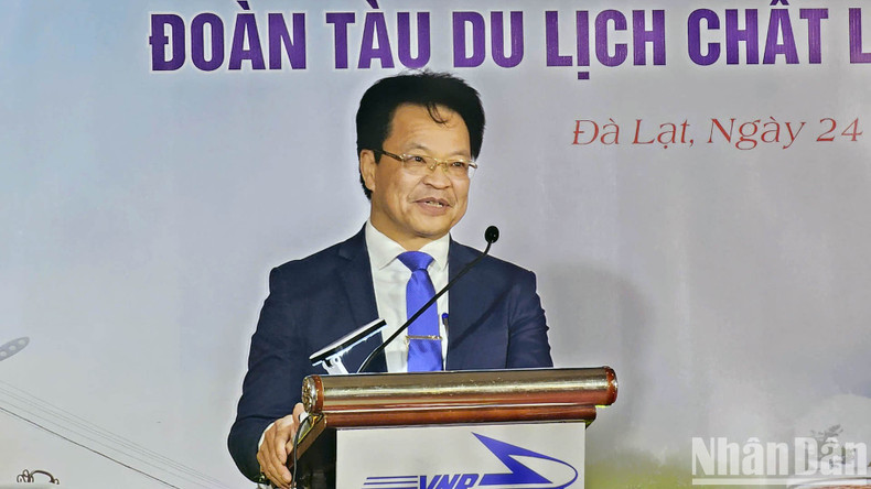 Speaking at the launch ceremony, Dang Sy Manh, Chairman of the Board of Members of Vietnam Railways Corporation, said that the railway hosts many heritage, historical and cultural values.