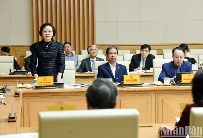 Minister of Home Affairs Pham Thi Thanh Tra speaking at the meeting. Minister of Home Affairs Pham Thi Thanh Tra speaking at the meeting.