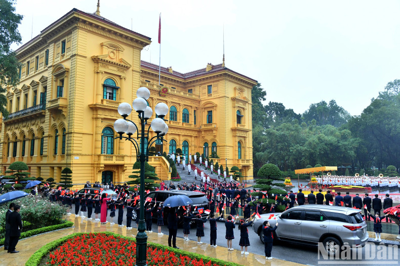 Overview of the welcome ceremony.