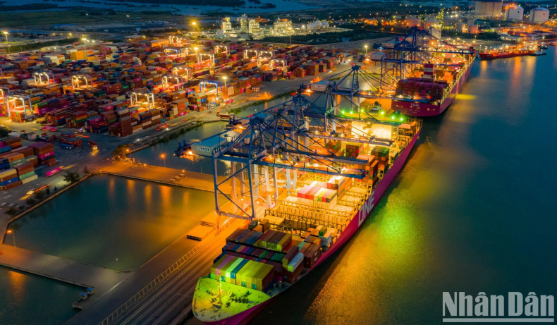 In recent years, the sea and coastal areas of Vietnam have accounted for approximately 47-48% of Vietnam's GDP. In recent years, the sea and coastal areas of Vietnam have accounted for approximately 47-48% of Vietnam's GDP.