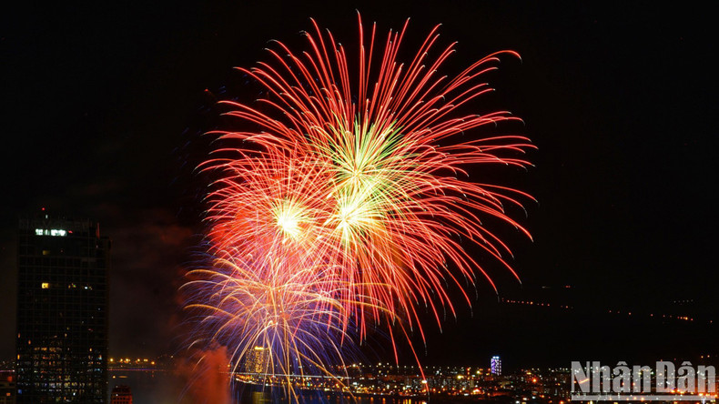 The ‘Millions of Dreams’ performance captivated the hearts of more than 10,000 audience members. The ‘Millions of Dreams’ performance captivated the hearts of more than 10,000 audience members.