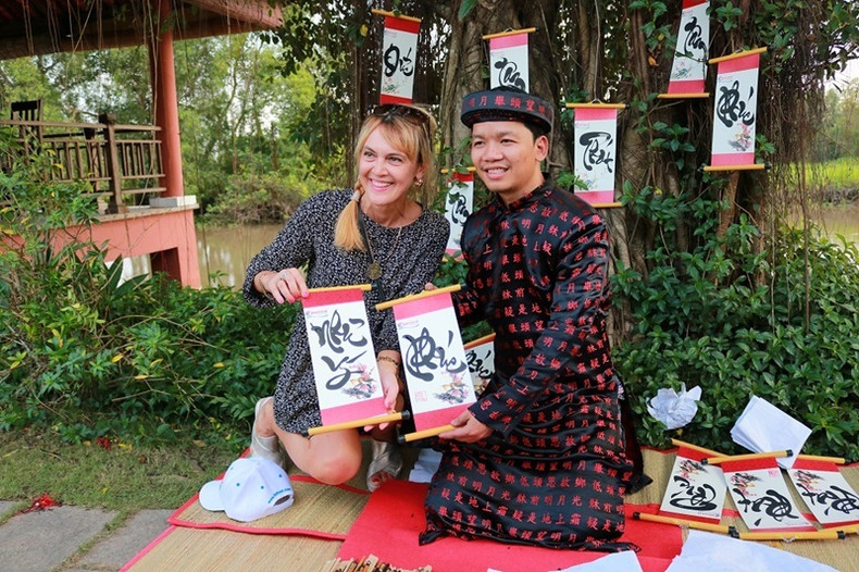 The traditional Tet holiday helps foreingers who are living in VIetnam better understand Vietnamese culture and people. (Photo: vietnamnet.vn)