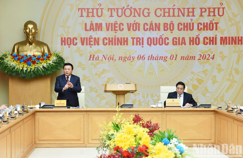 President of the Ho Chi Minh National Academy of Politics and Chairman of the Central Theory Council Nguyen Xuan Thang speaking at the meeting. President of the Ho Chi Minh National Academy of Politics and Chairman of the Central Theory Council Nguyen Xuan Thang speaking at the meeting.