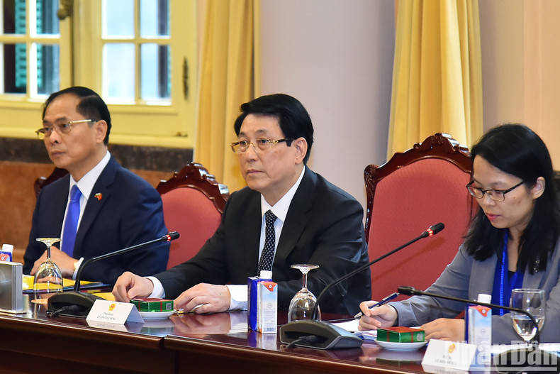 President Luong Cuong speaks at the talks. President Luong Cuong speaks at the talks.