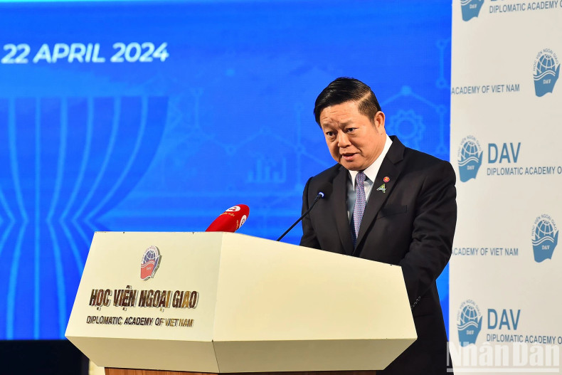 ASEAN Secretary General Kao Kim Hourn speaks at the dialogue.