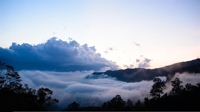 A sea of clouds on the top of Nhiu Co San (VNS/ Photo: Dinh Xuan Dai) A sea of clouds on the top of Nhiu Co San (VNS/ Photo: Dinh Xuan Dai)