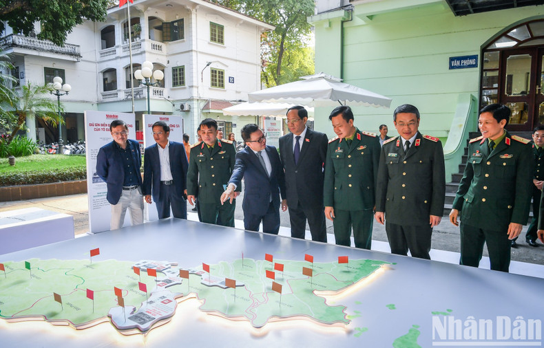 The exhibition features an engaging presentation using maps, sound, and well-organised materials