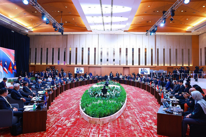 The ASEAN Leaders' Interface with ASEAN Youth (Photo: VNA)